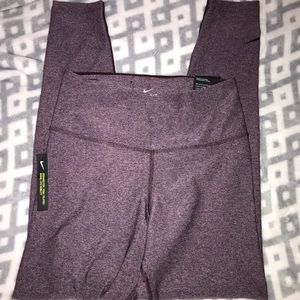Brand New Nike Sculpting Leggings